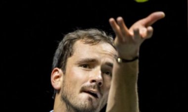 मेदवेदेव ने मार्सिले में सीजन के पहले क्वार्टर फाइनल में जगह बनाई