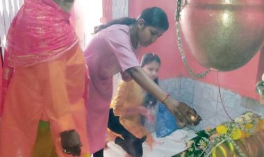 ओम नम: शिवाय से गूंजे शिवालय, भक्तों की लंबी कतार