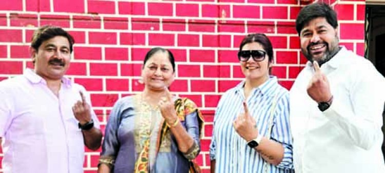 भाजयुमो नेता विग ने परिवार संग डाला वोट