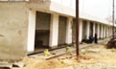 लखनपुर नपं में दुकानों की नीलामी का टेंडर निरस्त