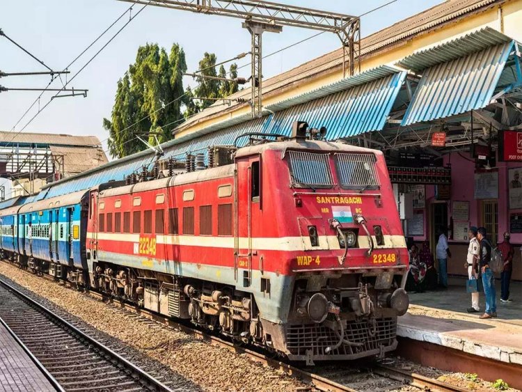 रेलवे मजिस्ट्रेट की सख्त कार्रवाई: बिना टिकट यात्री और स्टॉल्स पर ठोका ₹79,600 का जुर्माना