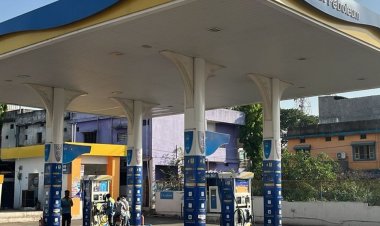 पेट्रोल पंप पर चाकूबाजी के दो नाबालिग आरोपी पकड़ाए:एक आरोपी अभी भी फरार, घटना में प्रयुक्त चाकू बरामद; बाल न्यायालय में होंगे पेश