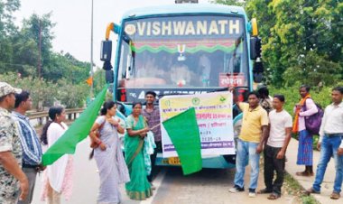 शैक्षणिक भ्रमण के लिए किसानों को झंडी दिखा किया रवाना