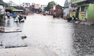 कुरुद में घंटे भर बारिश, सडक़ें जलमग्न