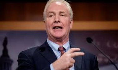 अल साल्वाडोर ग़लती से निर्वासित किए गए शख़्स से मिलकर अमेरिकी सीनेटर क्या बोले?