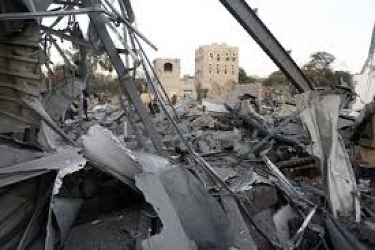 अमेरिका का दावा- हफ़्तों तक चले हमलों में 800 हूती ठिकानों को निशाना बनाया गया