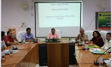 कृषि और उससे जुड़े विभागों के अधिकारी टीम वर्क के रूप में करें काम – कमिश्नर