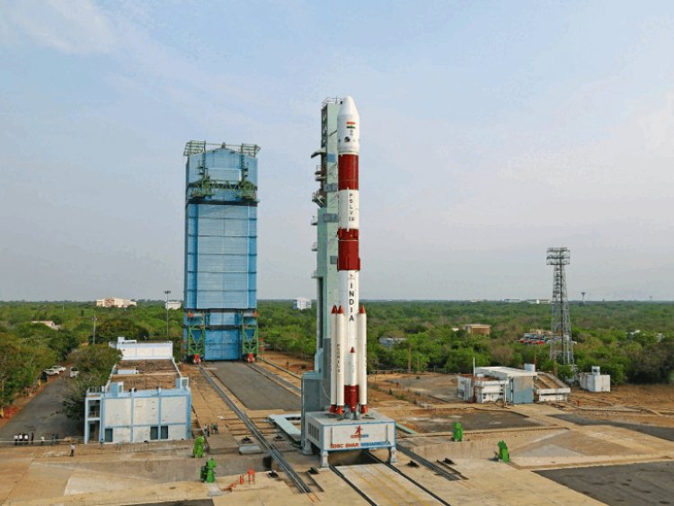 इसरो का सबसे भरोसेमंद रॉकेट कैसे हुआ फेल:PSLV-C61 मिशन के थर्ड स्टेज में खराबी आई, ये इसरो का 101वां लॉन्च था; जानें वजह