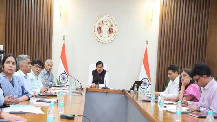 प्रधानमंत्री  मोदी की भोपाल यात्रा की तैयारियों की हुई समीक्षा