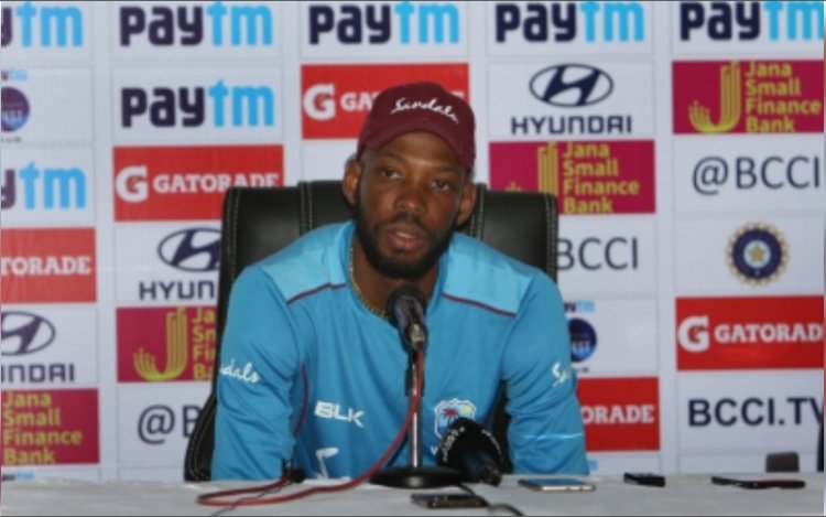 वेस्टइंडीज-ऑस्ट्रेलिया टेस्ट सीरीज : अंपायर के फैसलों से खफा रोस्टन चेज, हार के बाद की आलोचना