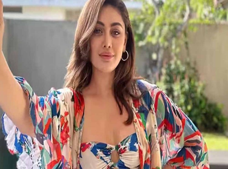 बॉलीवुड में छिड़ी नई चर्चा, सुंदर दिखने को लिए हर हफ्ते Injection लगवाती थी Actress