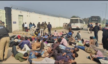 सहायक शिक्षक भर्ती शुरू करने की मांग को लेकर अनशनरत डीएड अभ्यर्थियों ने  शिक्षा मंत्री गजेन्द्र यादव के बंगले का घेराव किया।