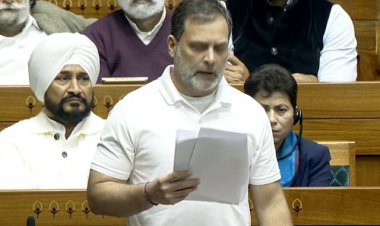 राहुल गांधी लोकसभा में  ऐसा क्या पढ़ना चाहते थे जिस पर हुआ हंगामा ।