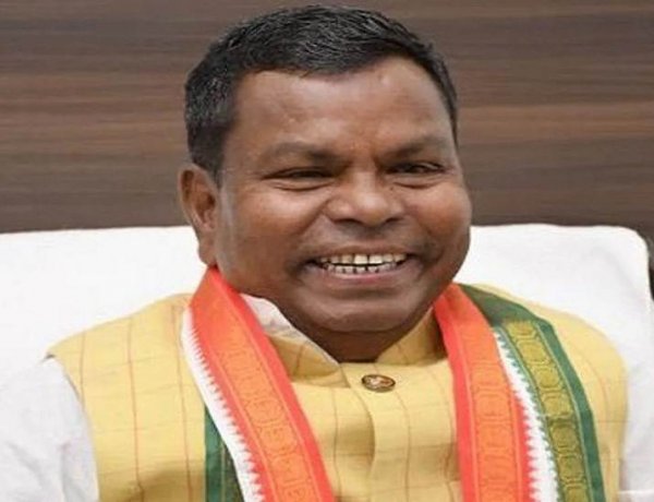 32 करोड़ शराब घोटाला: पूर्व आबकारी मंत्री कवासी लखमा को सुप्रीम कोर्ट से अंतरिम जमानत, राज्य से बाहर रहने की शर्त