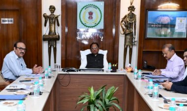 पश्चिम एशिया की परिस्थितियों पर मुख्यमंत्री की उच्चस्तरीय समीक्षा: वीडियो कॉन्फ्रेंसिंग के माध्यम से कमिश्नर, आईजी और कलेक्टरों को दिए निर्देश