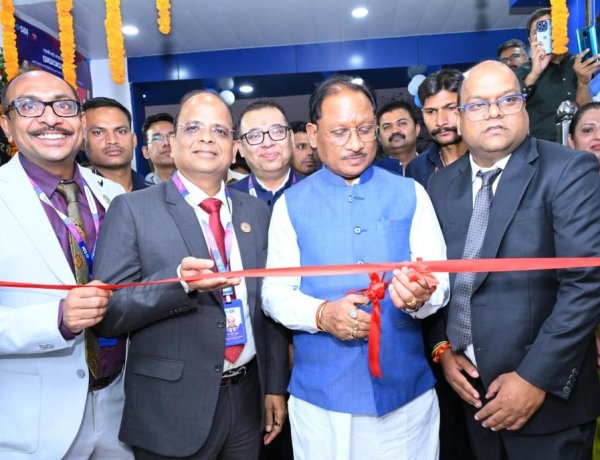 मुख्यमंत्री श्री विष्णु देव साय ने कचहरी चौक स्थित एसबीआई के नये भवन का किया शुभारंभ, आधुनिक बैंकिंग सुविधाओं से मिलेगा लाभ
