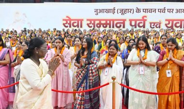 राष्ट्रपति द्रौपदी मुर्मु का संदेश: युवा बड़े सपने देखें, सफलता को राष्ट्र सेवा से जोड़ें; विकसित भारत में महिलाओं की भागीदारी जरूरी