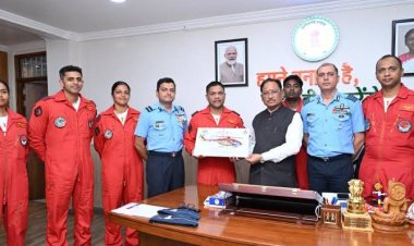 नवा रायपुर के आसमान में दिखेगा वायु सेना का दम, 5 स्वदेशी ध्रुव हेलीकॉप्टर करेंगे हैरतअंगेज करतब, दो महिला पायलट भी भरेंगी उड़ान