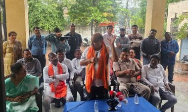 रायपुर के स्वामी आत्मानंद स्कूल में बढ़ेंगी सुविधाएं, विधायक पुरंदर मिश्रा ने शेड निर्माण का किया भूमिपूजन