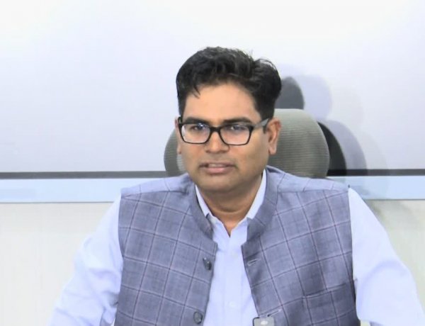 CG News: भारतीय महिला टीम के क्लीन स्वीप पर वित्त मंत्री ओपी चौधरी ने दी बधाई, बोले- देश के लिए गर्व का क्षण