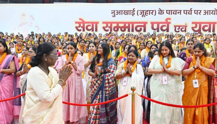 राष्ट्रपति द्रौपदी मुर्मु का संदेश: युवा बड़े सपने देखें, सफलता को राष्ट्र सेवा से जोड़ें; विकसित भारत में महिलाओं की भागीदारी जरूरी
