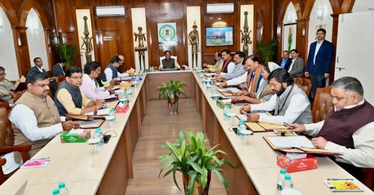 छत्तीसगढ़ कैबिनेट की बैठक शुरू, धान खरीदी नीति से कर्मचारियों की मांगों तक पर नजर, आज हो सकते हैं अहम फैसले